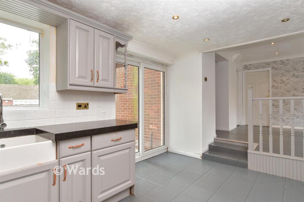 House in Maidstone, Cossington Fields, Boxley - View 5