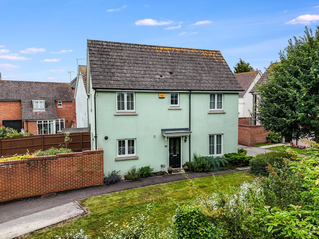 Main image of property: Lambourne Chase, Great Baddow, Chelmsford