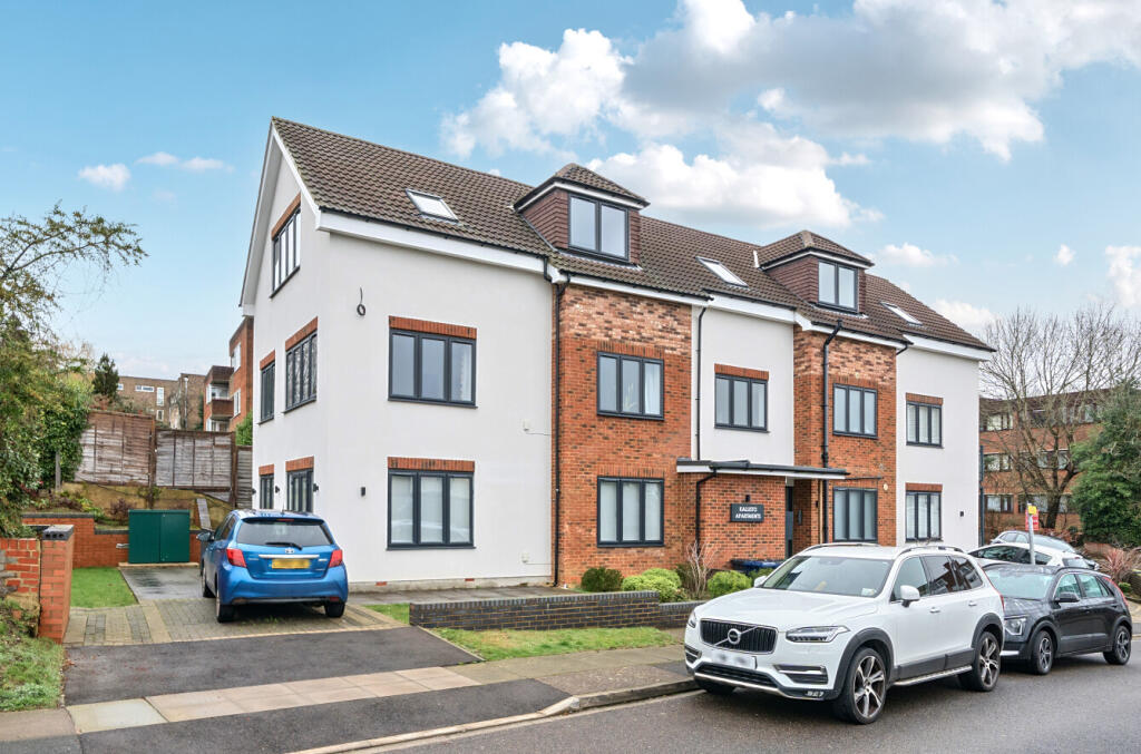 Main image of property: Manorside, Barnet, EN5