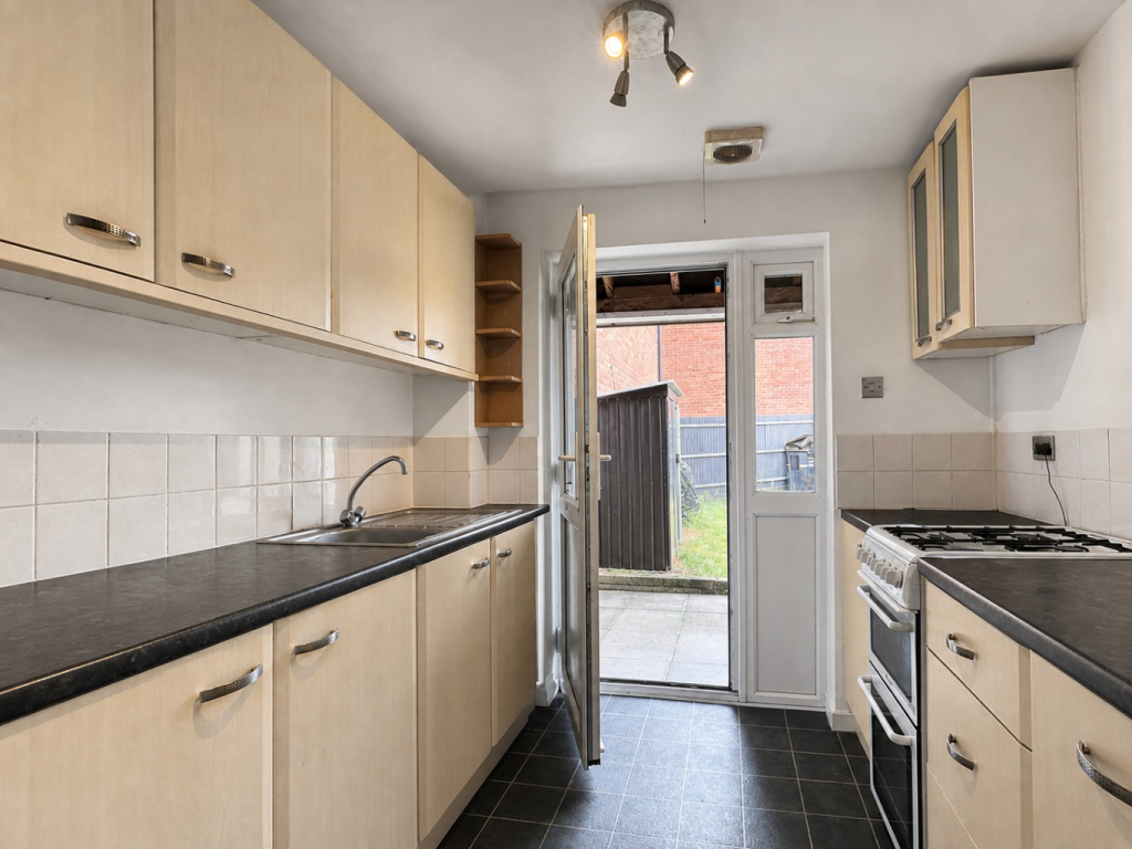 House in Taunton, Frieze Hill - View 4