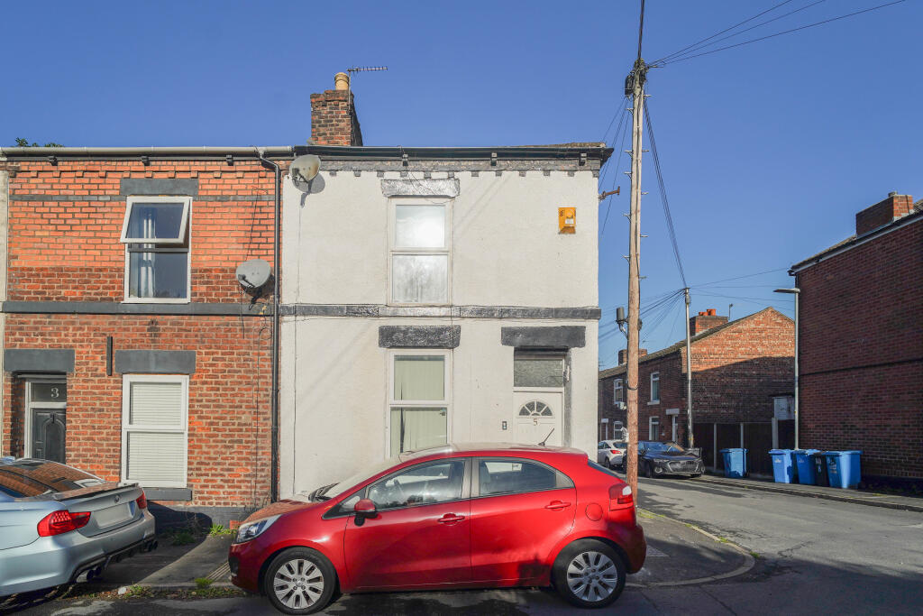 2-bed terraced on Brackley Street, Runcorn, WA7, £105,000