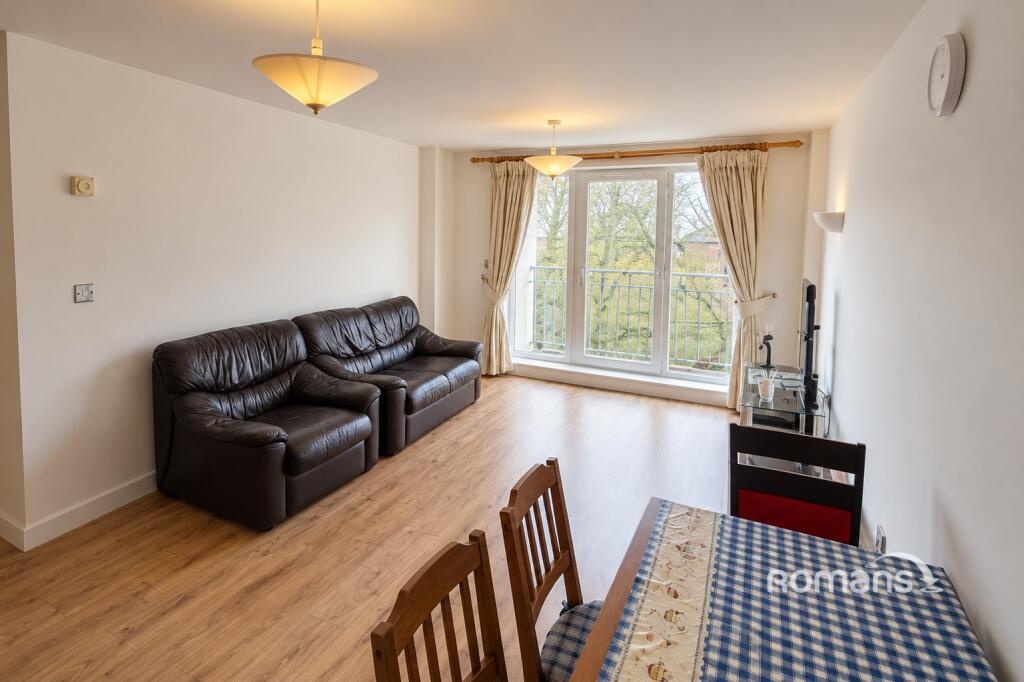 Apartment in London - View 3
