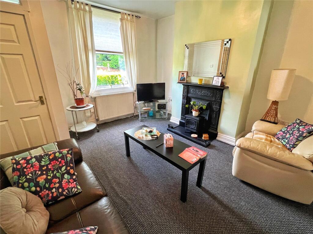 House in Tameside, Greater Manchester - View 4