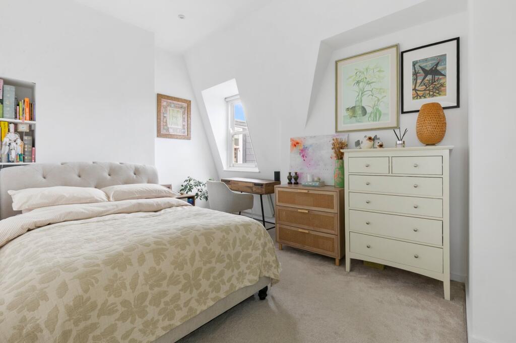 Apartment in London - View 5