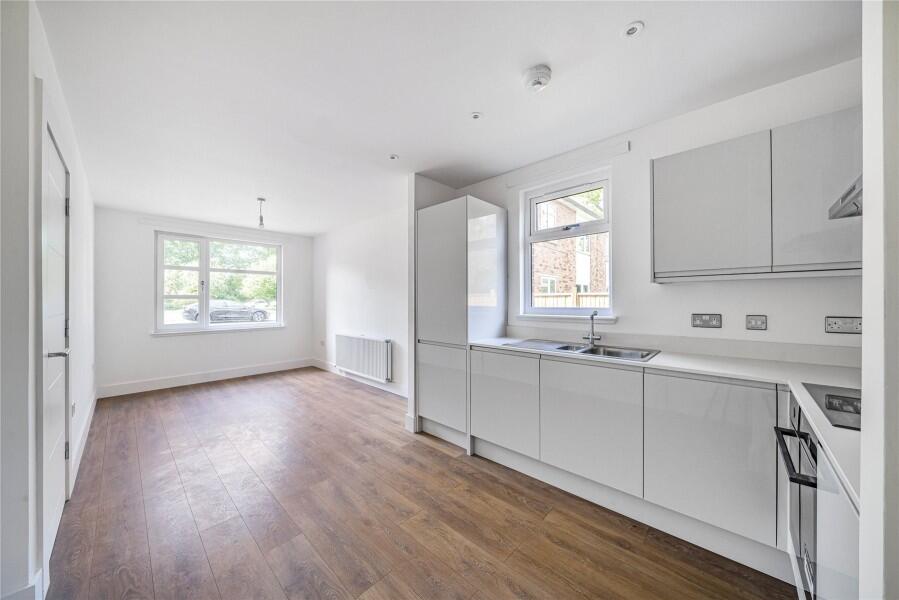 House in Kingston upon Thames - View 2