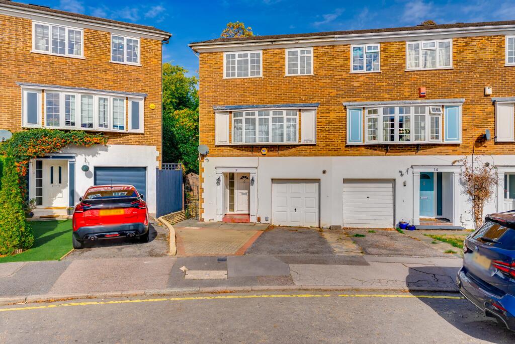 4-bed terraced on Reynard Close, Bromley, BR1, £600,000