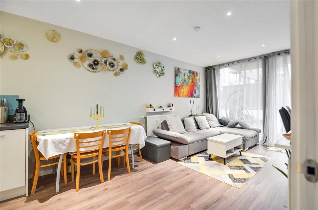 Main image of property: Alie Street, London, E1