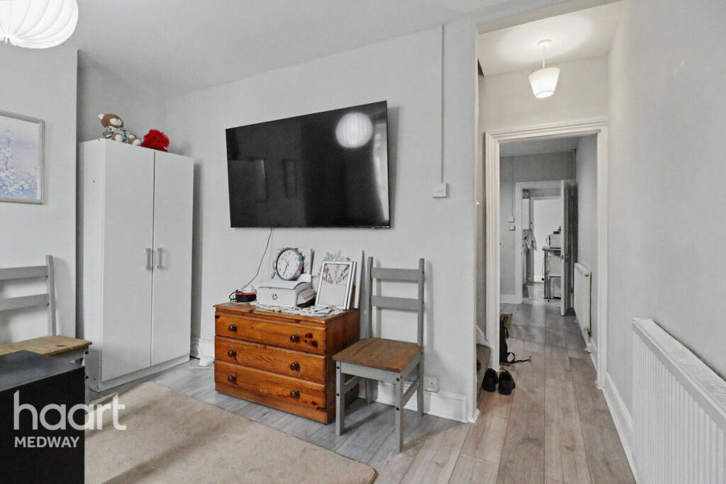 House in Chatham, Medway - View 3