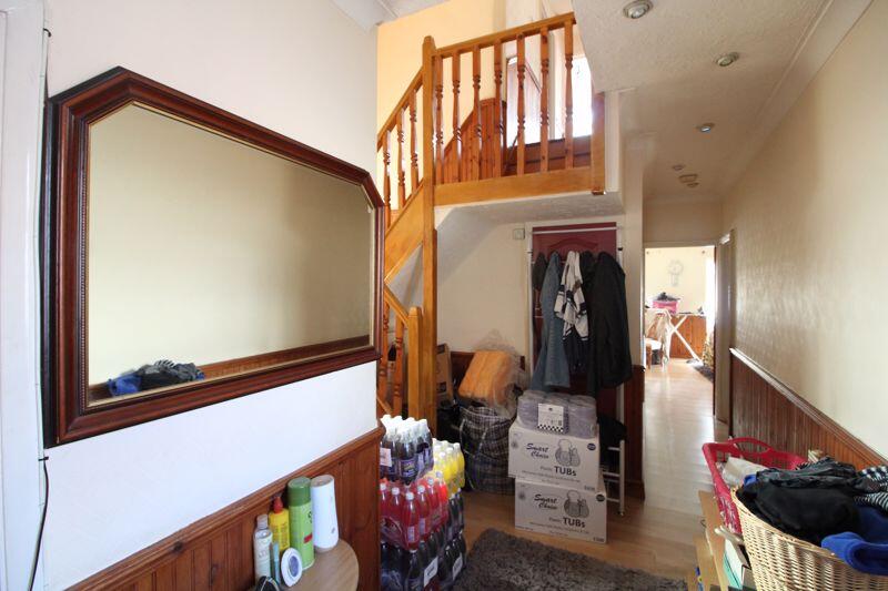 House in Luton - View 4