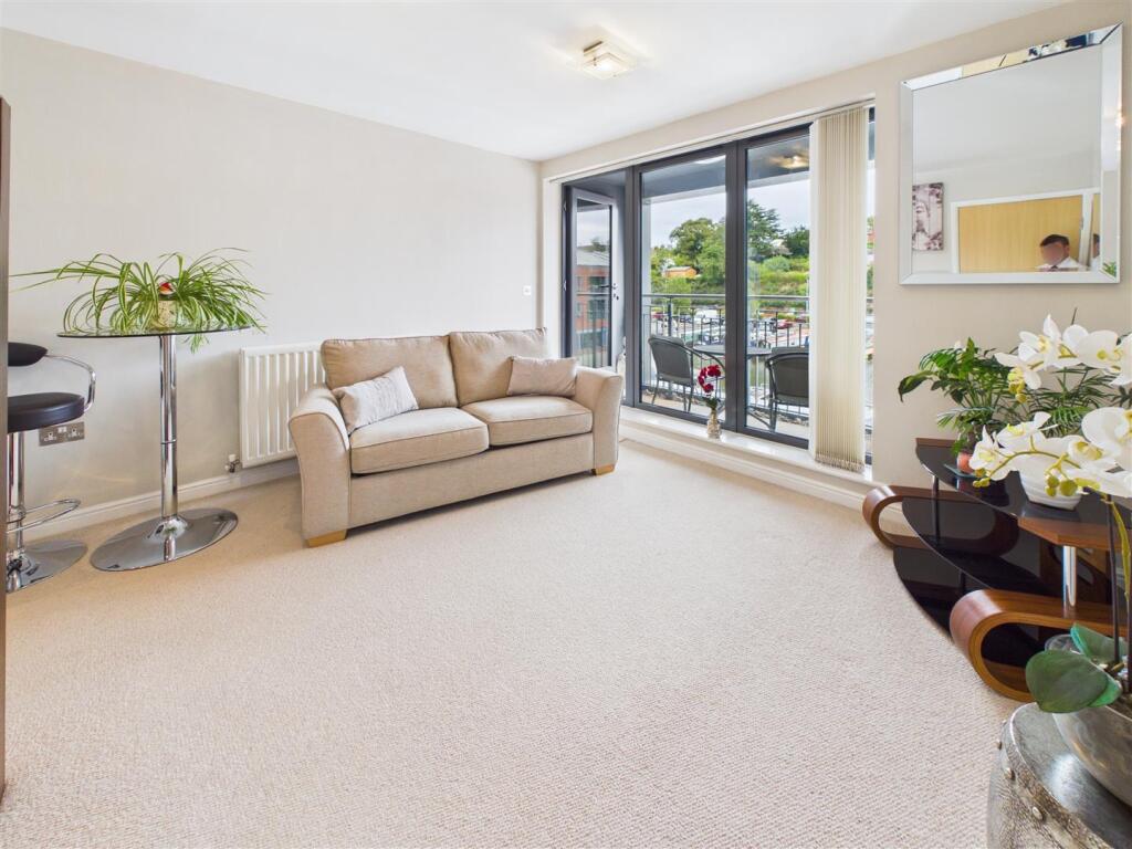 Apartment in Worcester, St Peters, Diglis - View 5