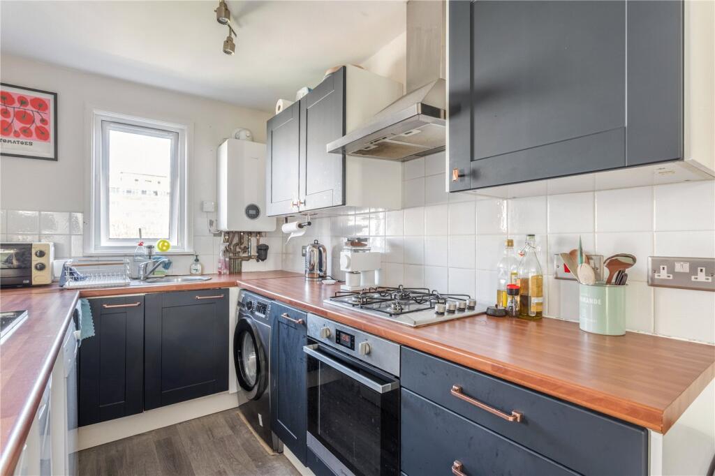Apartment in Brighton - More