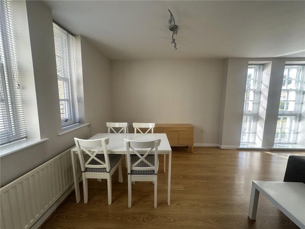 Apartment in Wakefield - View 5