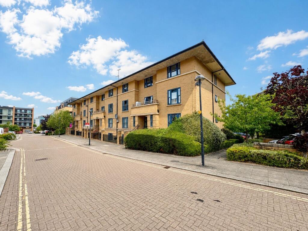 1-bed flat on North Third Street, Milton Keynes, MK9, £169,000