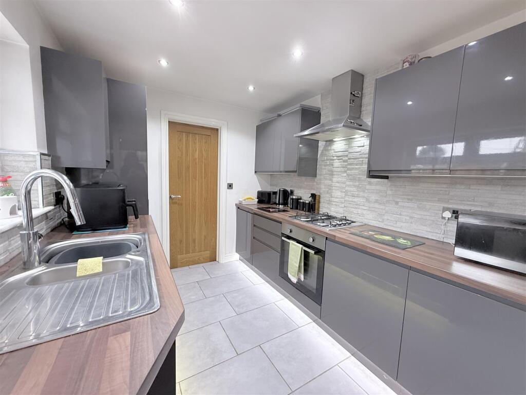 Trewaun, Hirwaun, Aberdare photo 2