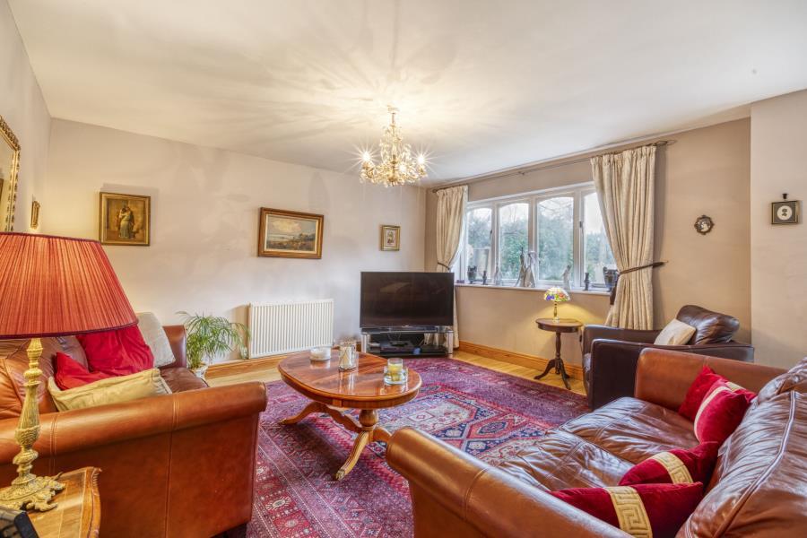 House in Englefield Green - View 5