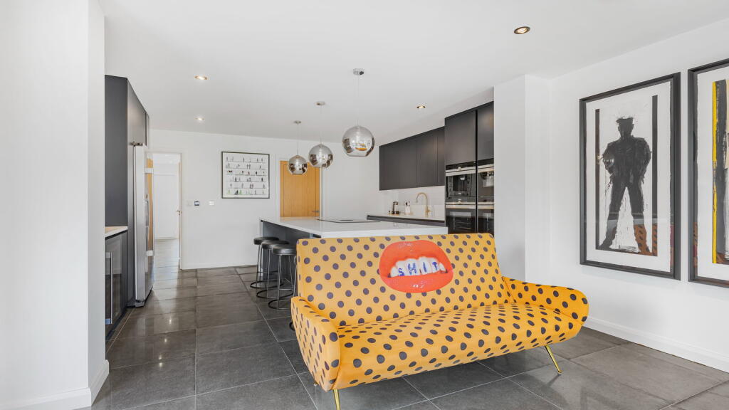 Additional image 8 of Yewhurst Road, Solihull, B91 1PW