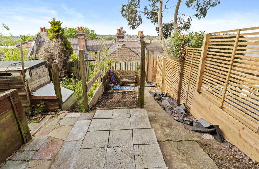 Apartment in Tonbridge - View 4