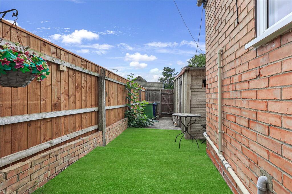 House in Stockton-on-Tees, Ormesby Bank, Normanby - View 2