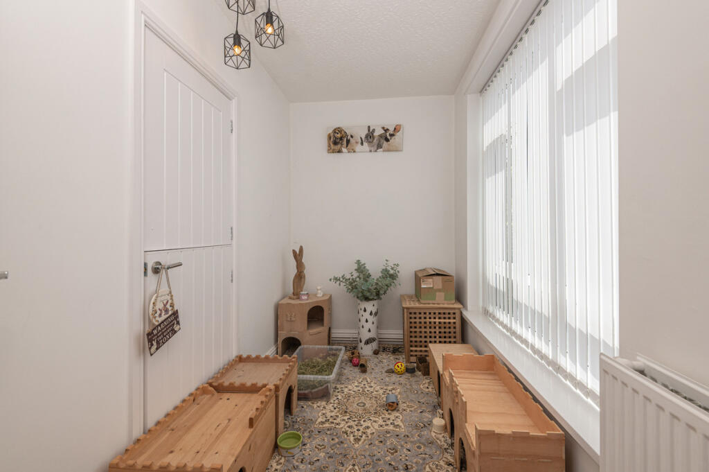 Queenswood Drive, Leeds, LS6 photo 2