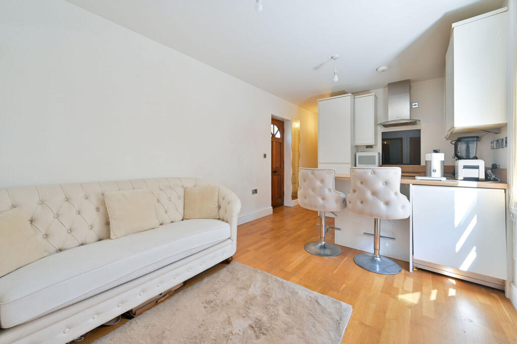 Main image of property: Essex Road, Watford, WD17