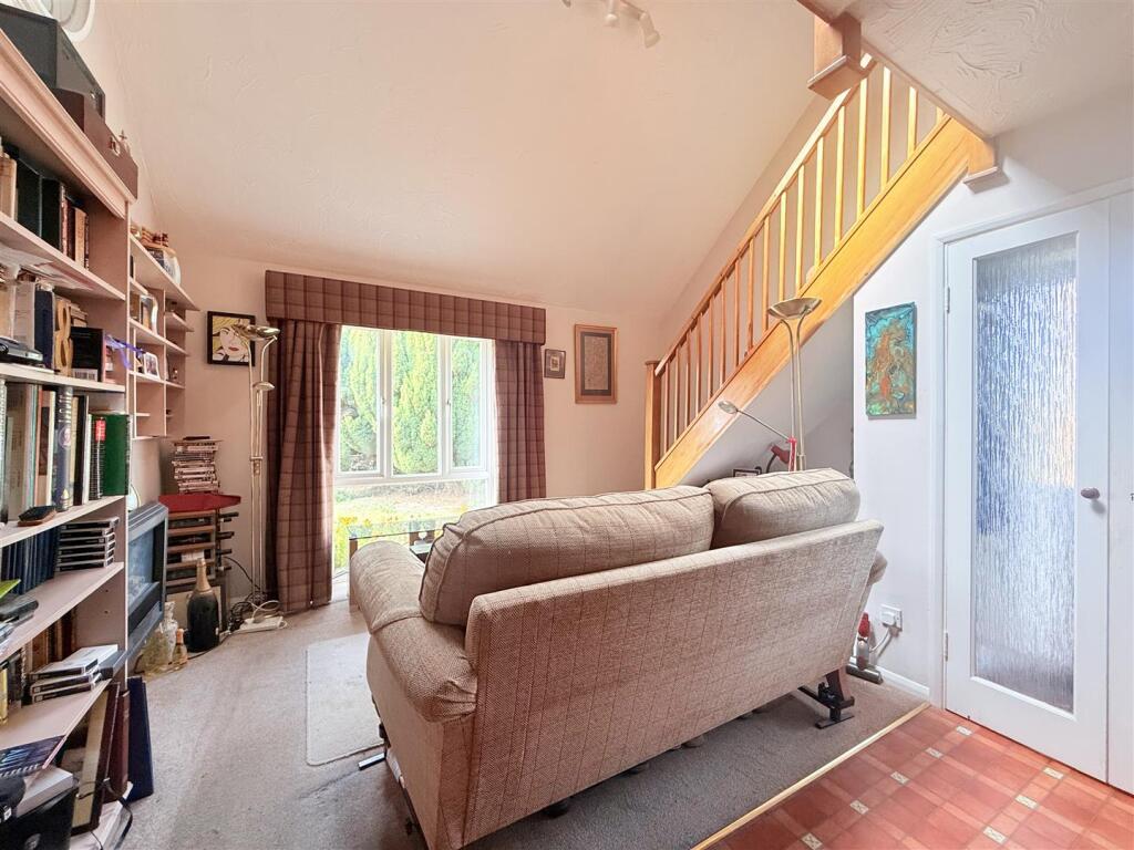 Polstead Close, Stowmarket photo 2