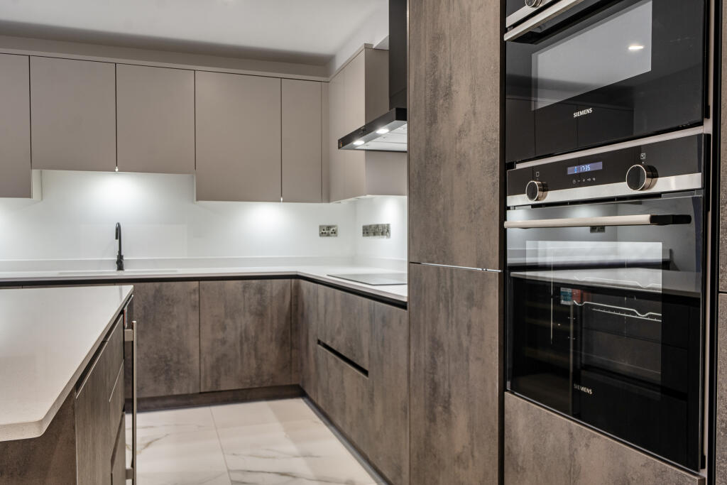 House in Hemel Hempstead - More