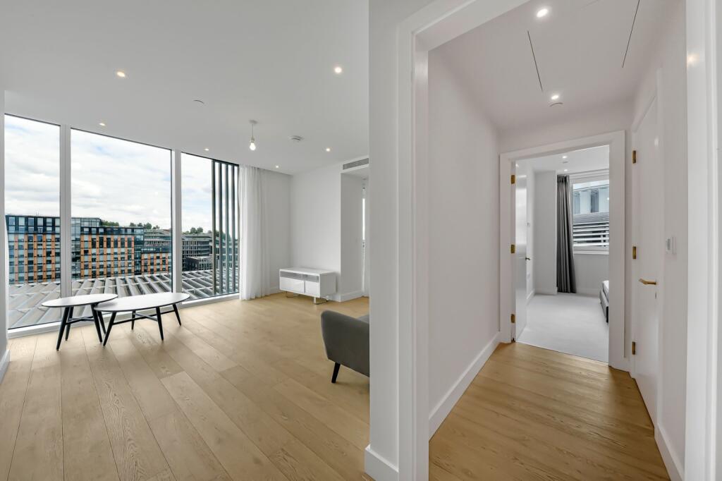 Apartment in London, Somers Town - View 5