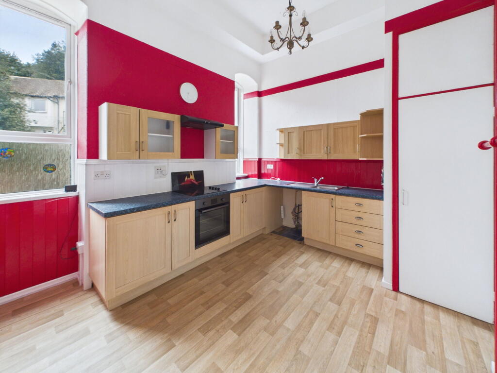 Apartment in Torquay, Torbay - View 4