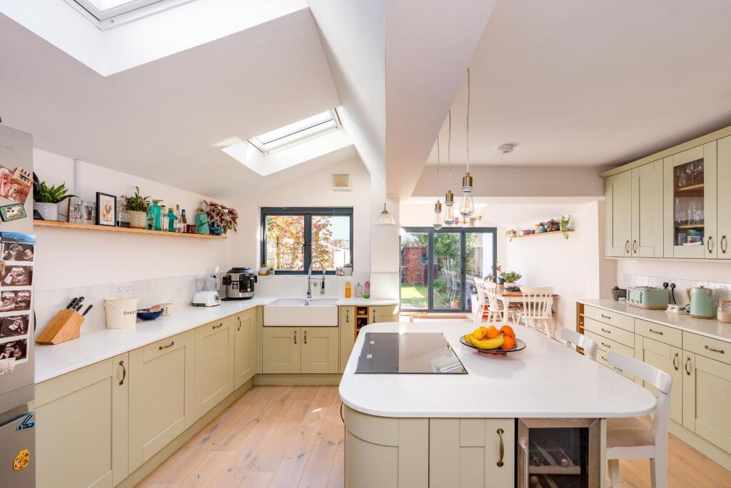 Coronation Road, Southville, Southville