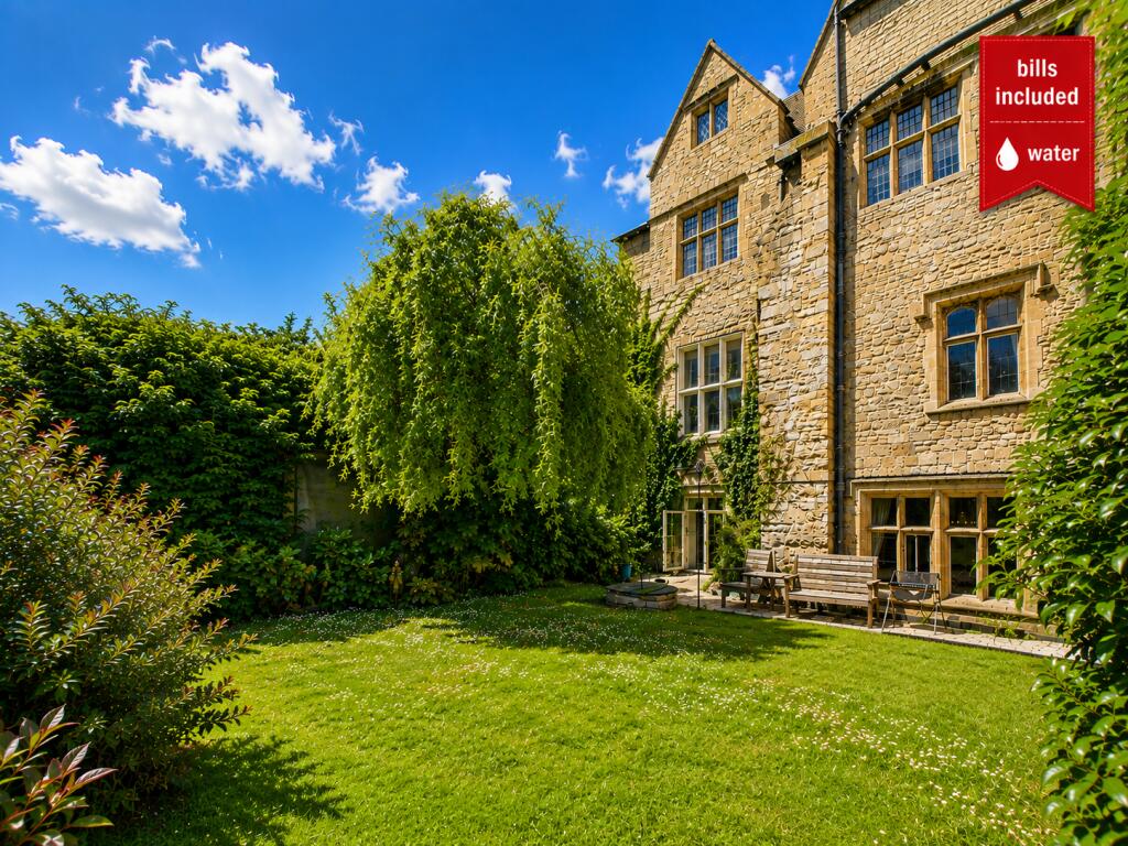 Main image of property: Woollas Hill, Eckington, Pershore