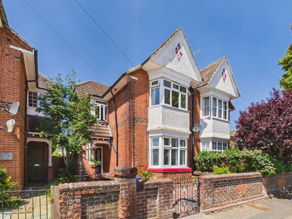 Main image of property: Pembury Road, Worthing, BN14 7DN