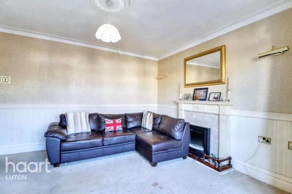Main image of property: Cutenhoe Road, Luton