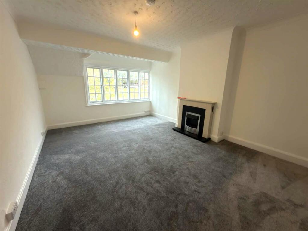 Apartment in Birmingham, Bournville - View 2