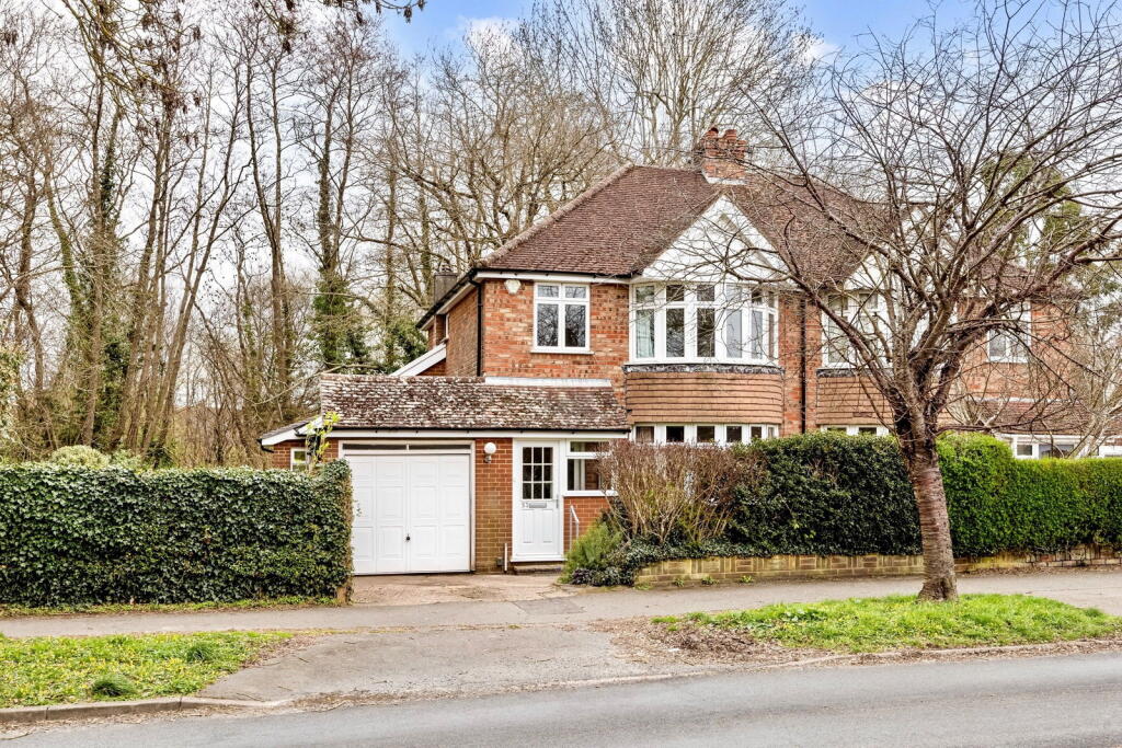 Main image of property: Grand Avenue, Hassocks, West Sussex, BN6 8DD