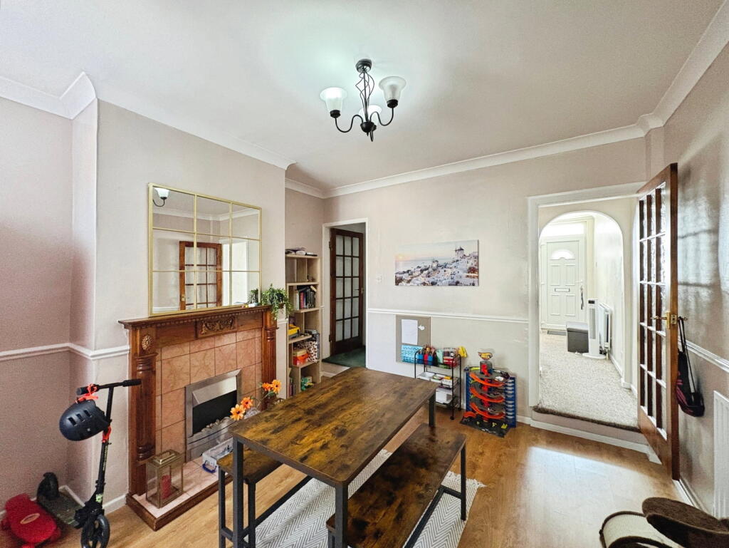 House in Ashfield, Sutton in Ashfield, Nottinghamshire - View 5