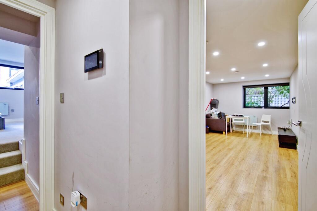 Apartment in Colchester - View 4