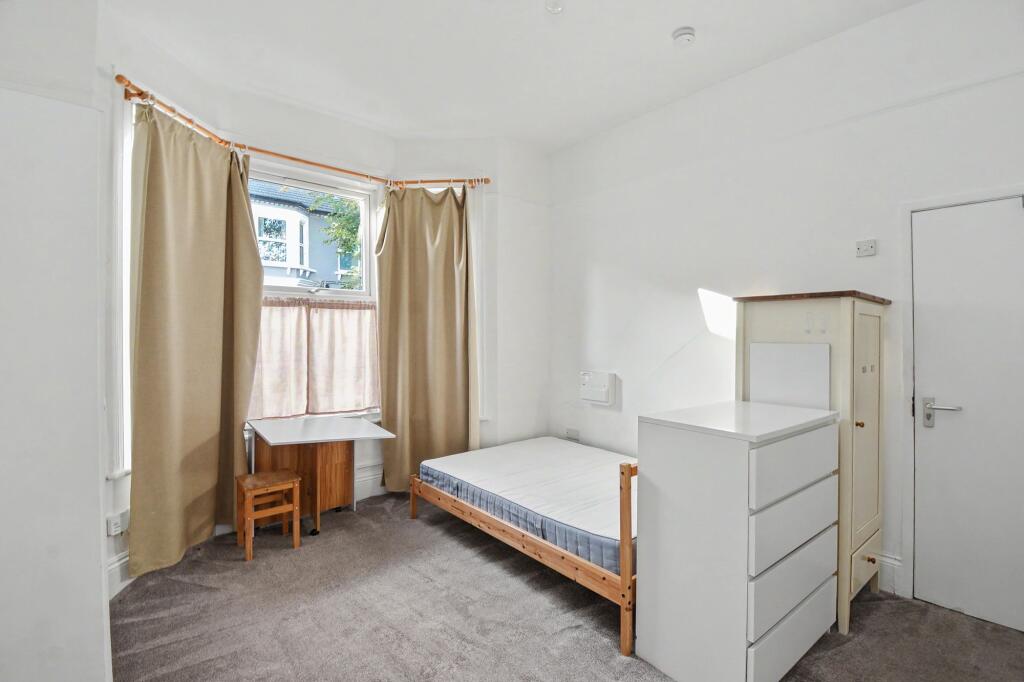 59 Upham Park Road, London, W4 1PQ photo 4