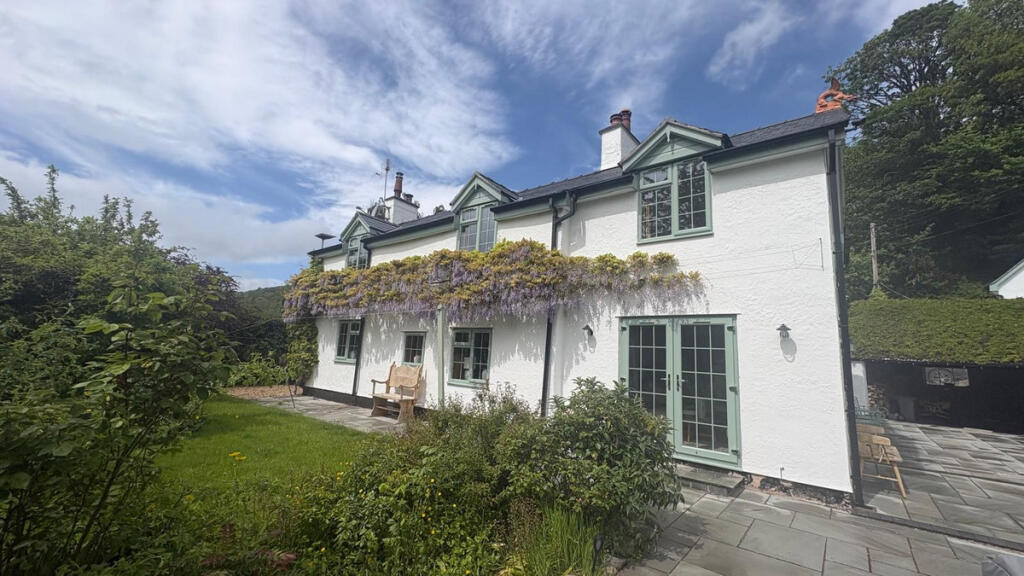 Main image of property: Abergele, Abergele, LL22 9