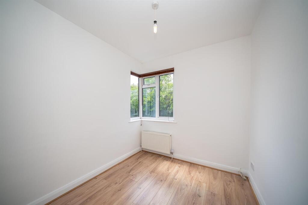 House in Watford, Hertfordshire - View 5
