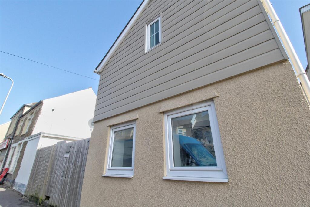 Main image of property: Cross Street, Barry