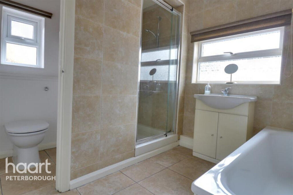 House in Peterborough - View 5