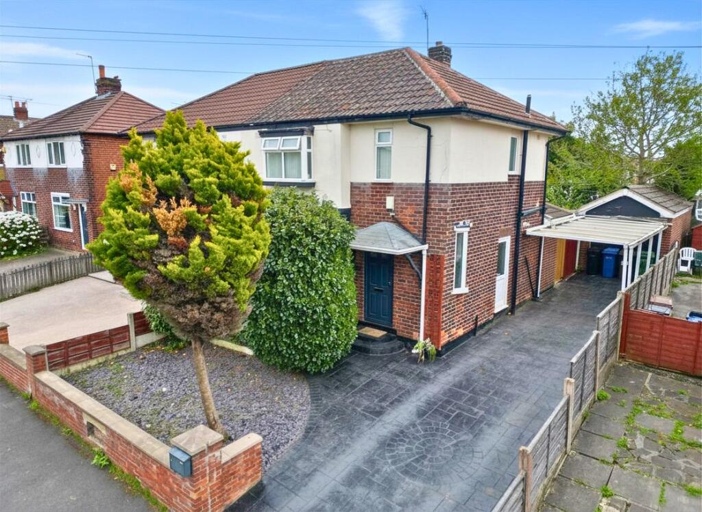 Main image of property: The Quadrant, Offerton, Stockport, SK1 4HL