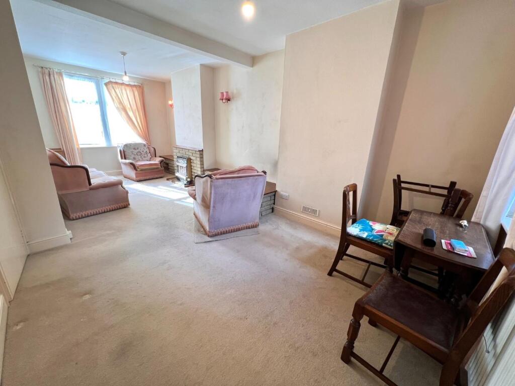 Newcombe Road, St. James, Northampton NN5 photo 4