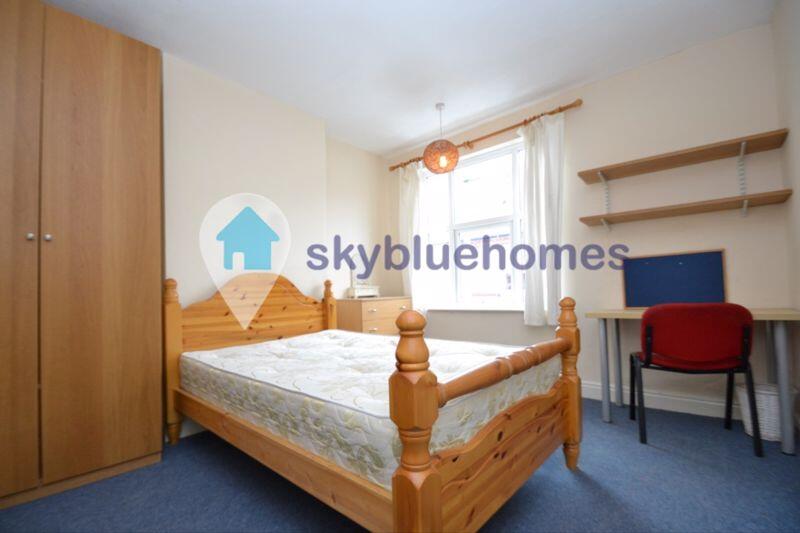 House in Leicester - View 5
