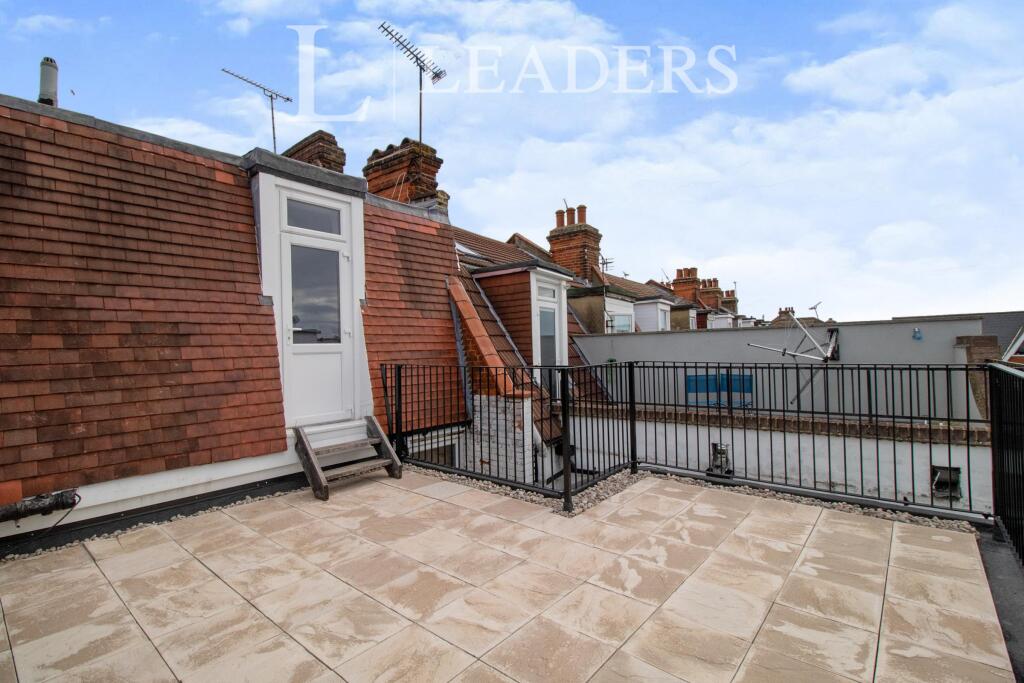 Main image of property: Leigh Road, Leigh-on-Sea, SS9