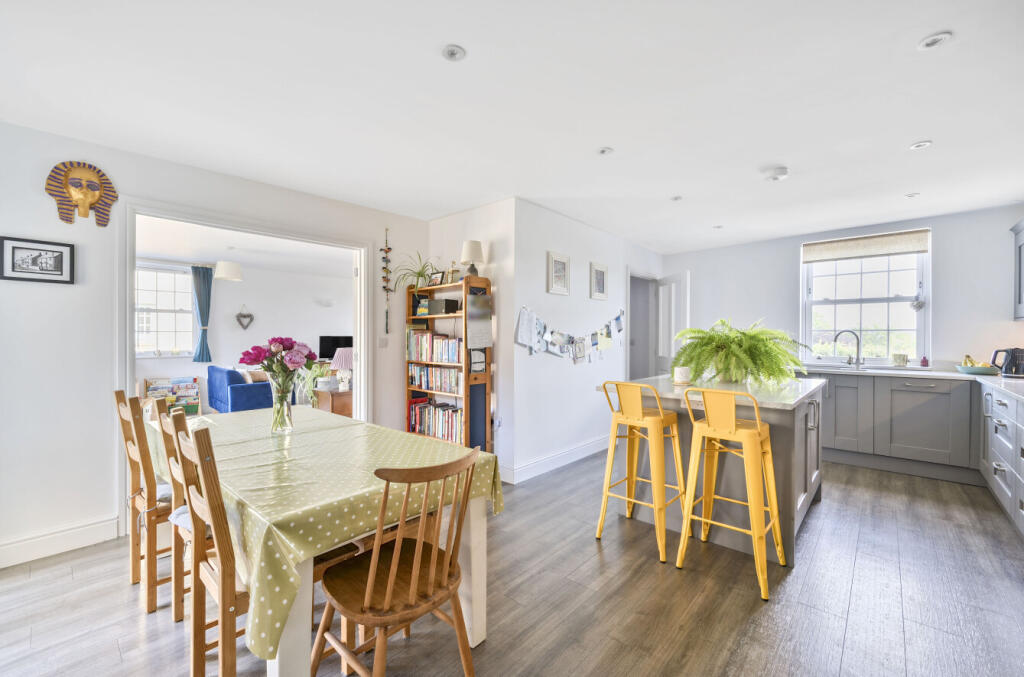 Falcon Close, Seavington, Ilminster, TA19 photo 2
