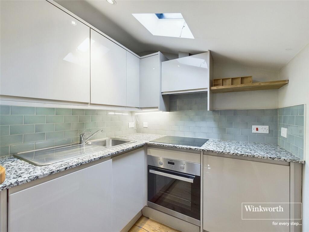 Apartment in Reading - View 5