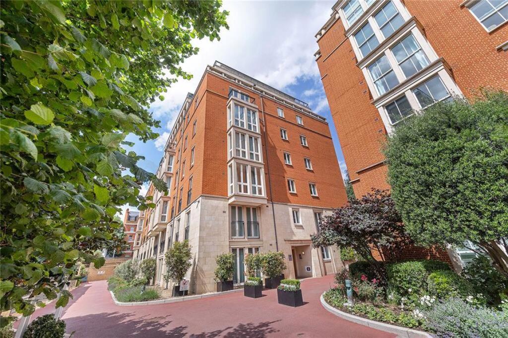 Main image of property: Coleridge Gardens, Chelsea