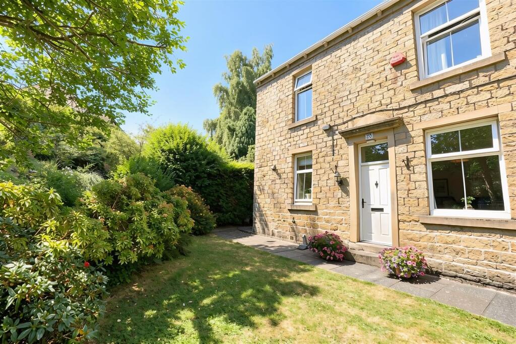 2-bed terraced on Hoults Lane, Greetland, Halifax, £210,000