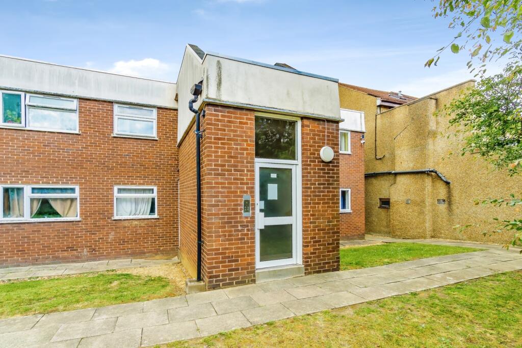Main image of property: Maple Road, London, SE20